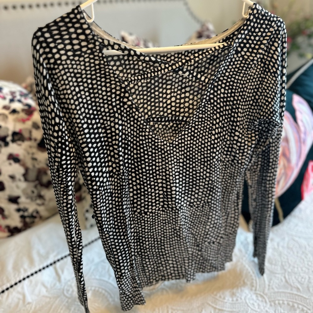 Kokun Polka Dotted Print Criss Cross Back Top Size XS - Picture 3 of 4